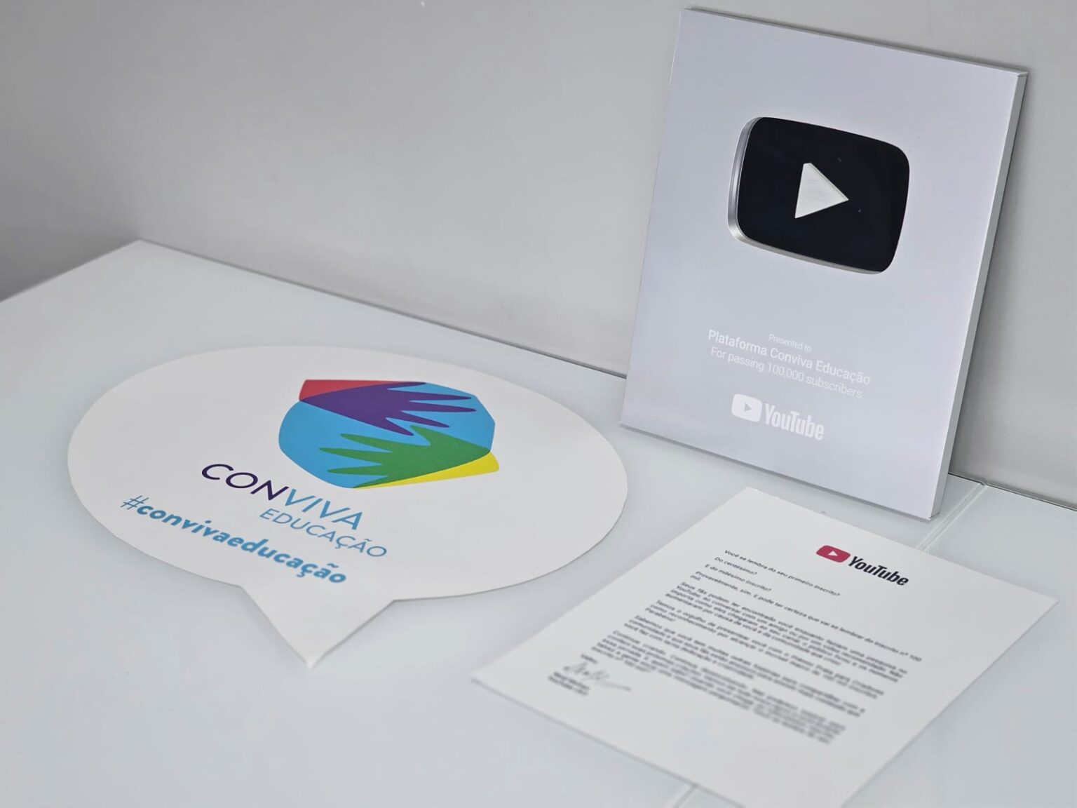 Canal Conviva Educação no YouTube atinge 100 mil inscritos: um marco na gestão educacional