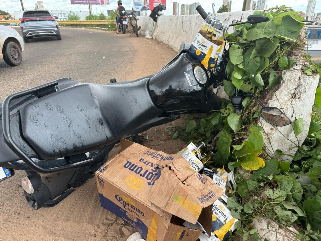 Motociclista Sofre Acidente em Viaduto na BR-010 em Imperatriz; Veja o Vídeo Motociclista Sofre Acidente em Viaduto na BR-010 em Imperatriz; Veja o Vídeo