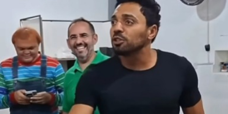 Tirullipa se Junta ao Elenco de ‘Muleque Té Doido’ e Agita o Maranhão Tirullipa se Junta ao Elenco de 'Muleque Té Doido' e Agita o Maranhão