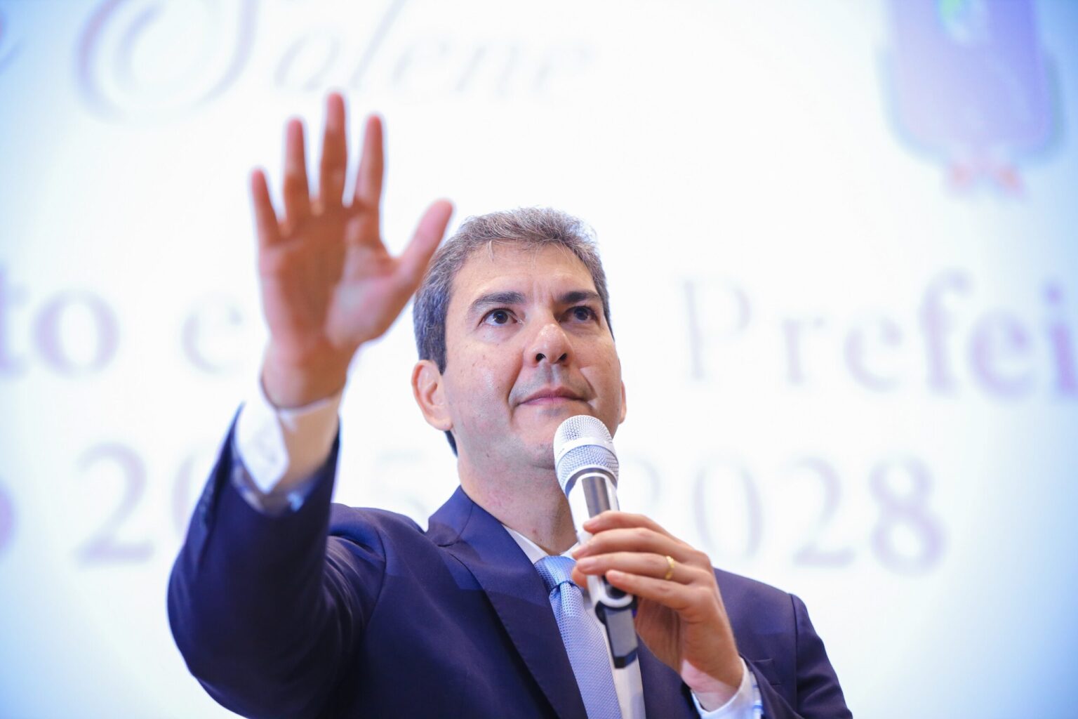 Eduardo Braide Lança Pré-Campanha em Imperatriz e Deixa Questões Pendentes na Capital