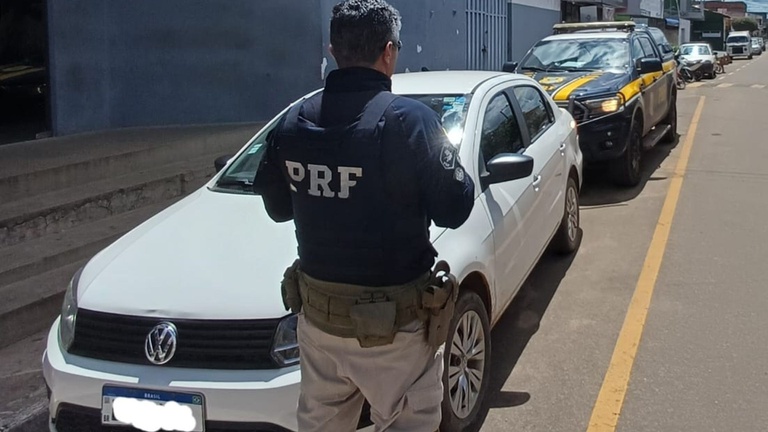 PRF Recupera Veículo Furtado em Fiscalização em Imperatriz (MA) PRF Recupera Veículo Furtado em Fiscalização em Imperatriz (MA)