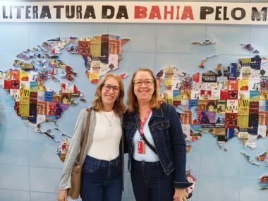 Professores da Rede Estadual Celebram a Literatura na Bienal do Livro da Bahia 2026 Professores da Rede Estadual Celebram a Literatura na Bienal do Livro da Bahia 2026