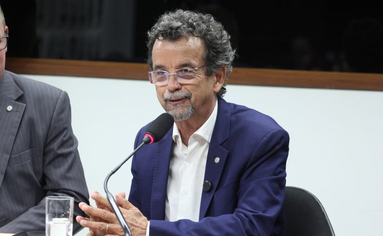 Comissão Aprova Política de Adaptação Climática para o Semiárido: Um Passo Importante para o Desenvolvimento Sustentável Comissão Aprova Política de Adaptação Climática para o Semiárido: Um Passo Importante para o Desenvo