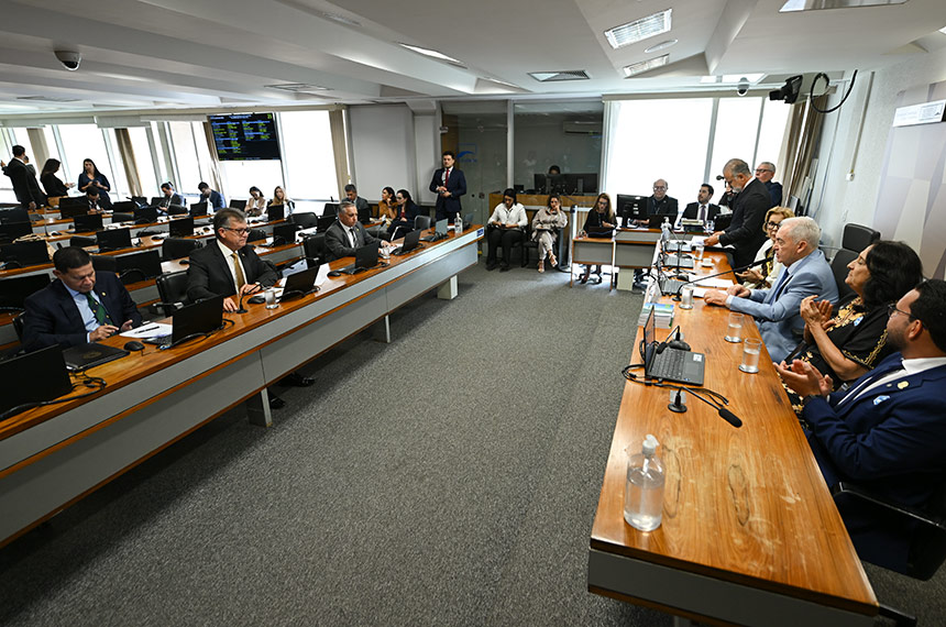 Comissão de Justiça Aprova Política Nacional da Juventude com Novas Diretrizes Comissão de Justiça Aprova Política Nacional da Juventude com Novas Diretrizes