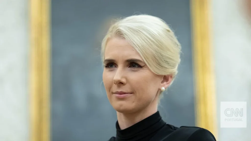 Conheça Natalie Harp, a assessora de Trump que não aceita limites