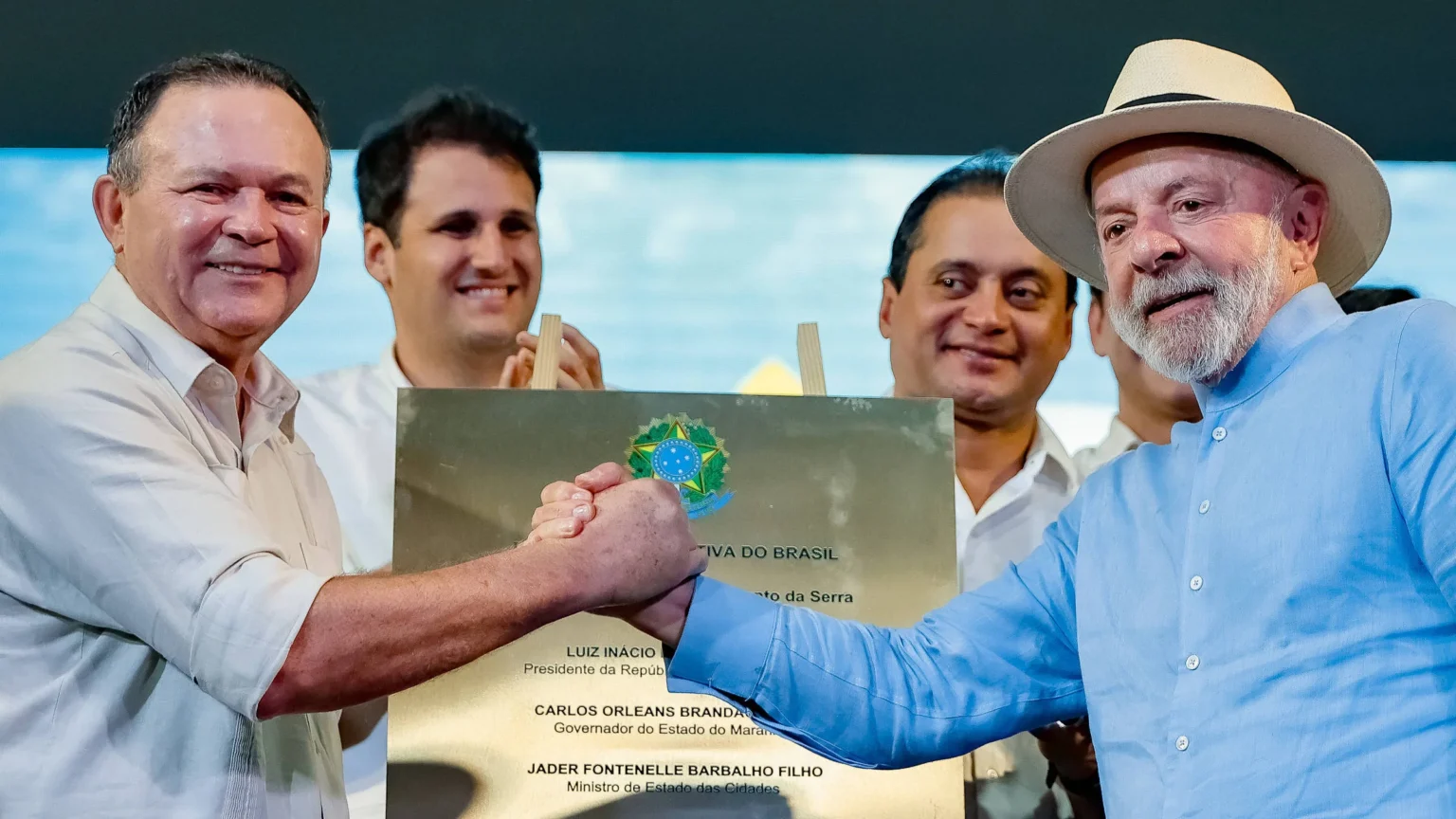 Governador Brandão critica Flávio Dino e explica motivo de não concorrer para evitar 'entregar cargo