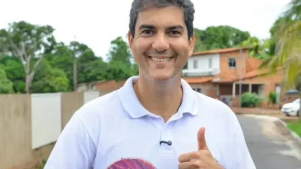 Governador eleito do Maranhão inicia aproximação digital com Flávio Bolsonaro Governador eleito do Maranhão inicia aproximação digital com Flávio Bolsonaro