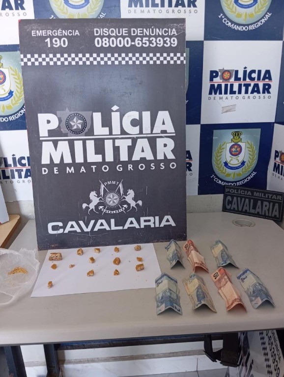 Cavalaria Prende Homem com 11 Passagens Criminais em Cuiabá Cavalaria Prende Homem com 11 Passagens Criminais em Cuiabá