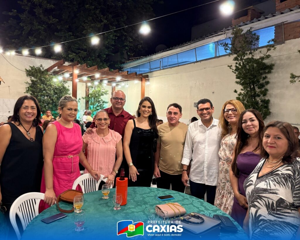 Confraternização de Fim de Ano Reúne Servidores da Educação em Caxias Confraternização de Fim de Ano Reúne Servidores da Educação em Caxias