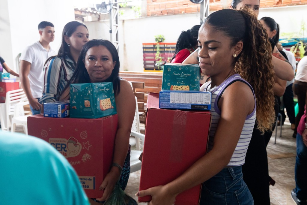 Entregas Natalinas: Prefeitura e Governo do Estado Unem Forças para Ajudar Famílias em Vulnerabilidade Entregas Natalinas: Prefeitura e Governo do Estado Unem Forças para Ajudar Famílias em Vulnerabilida