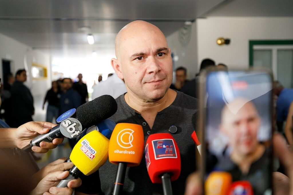 Prefeito Abilio sanciona lei de Ranalli que torna obrigatória a execução do Hino Nacional nas escola