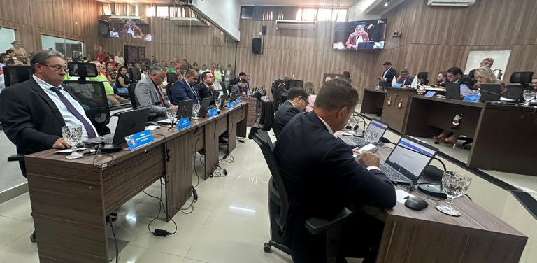 Sintep Revela ‘Cabidão’ na Educação e Questiona Competência de Cabos Eleitorais em Várzea Grande Sintep Revela 'Cabidão' na Educação e Questiona Competência de Cabos Eleitorais em Várzea Grande