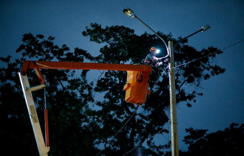 Avanço na Instalação de Lâmpadas de LED em Pedra 90: Segurança e Economia Avanço na Instalação de Lâmpadas de LED em Pedra 90: Segurança e Economia