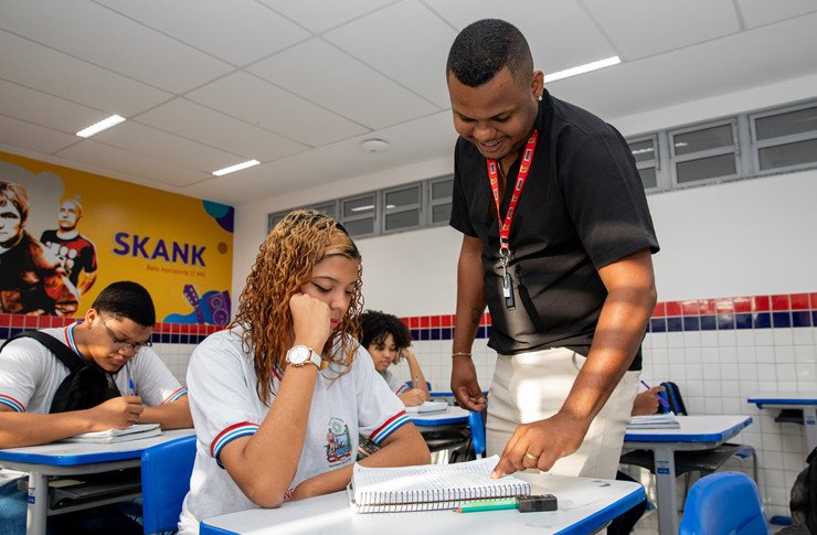 Bahia: Secretaria de Educação Abre Seleções com Quase 3 Mil Vagas Disponíveis Bahia: Secretaria de Educação Abre Seleções com Quase 3 Mil Vagas Disponíveis