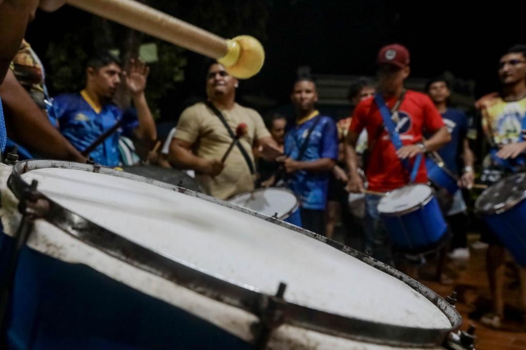 Carnaval em Cuiabá: Ensaios de Escolas e Blocos Promovem Lazer nos Bairros Carnaval em Cuiabá: Ensaios de Escolas e Blocos Promovem Lazer nos Bairros
