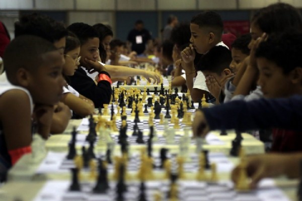 Cuiabá Investirá R$ 3 Milhões em Projeto de Xadrez nas Escolas Cuiabá Investirá R$ 3 Milhões em Projeto de Xadrez nas Escolas