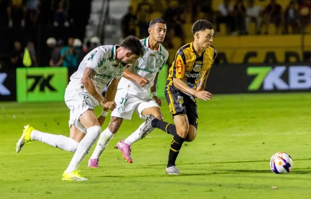 Goleada Inesquecível: Novorizontino Impõe 4 a 0 no Palmeiras Goleada Inesquecível: Novorizontino Impõe 4 a 0 no Palmeiras