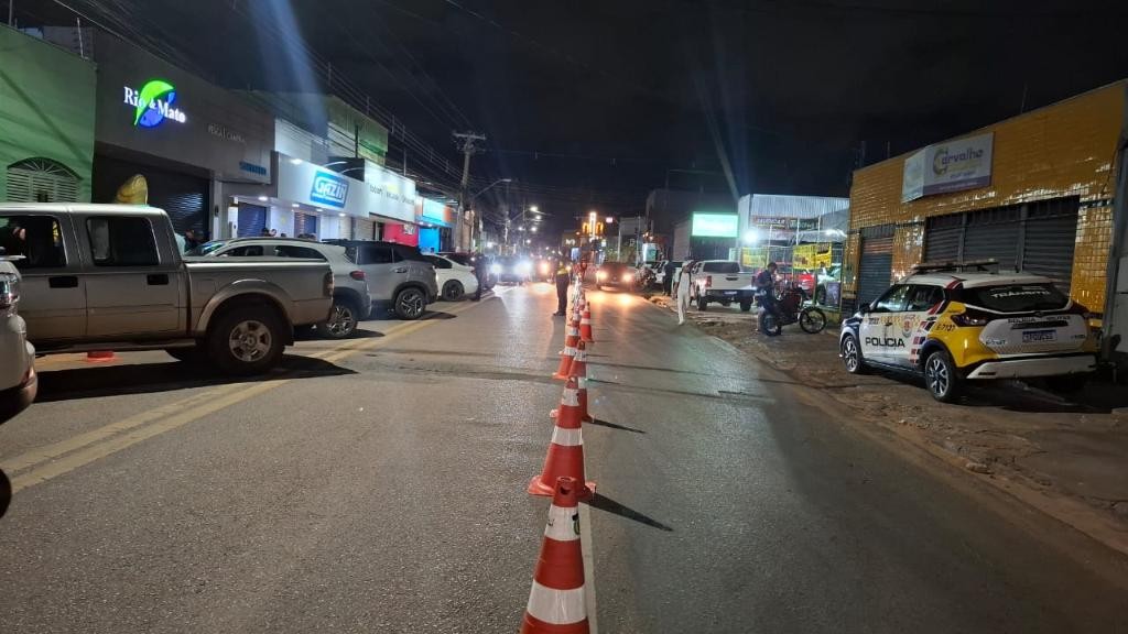 Lei Seca Detém 7 Motoristas por Embriaguez em Cuiabá Lei Seca Detém 7 Motoristas por Embriaguez em Cuiabá
