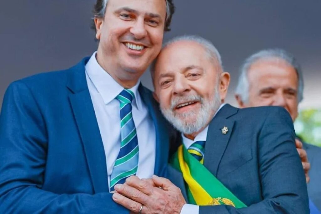 Ministro da Educação de Lula Visita Cuiabá com Novas Iniciativas para Professores Ministro da Educação de Lula Visita Cuiabá com Novas Iniciativas para Professores