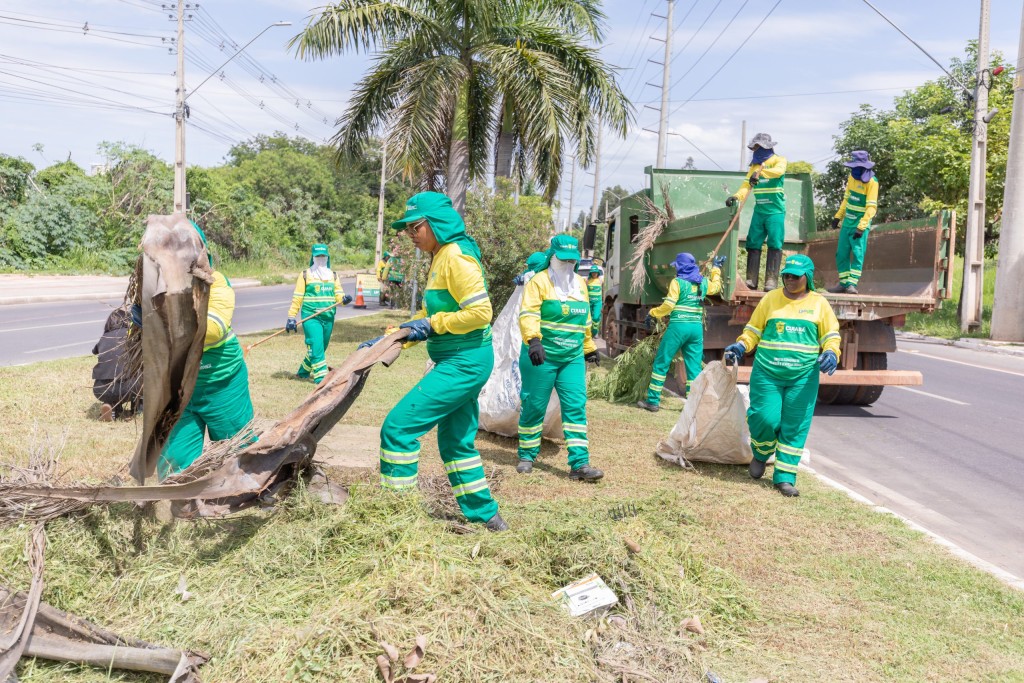 Prefeitura de Cuiabá Intensifica Limpeza na Avenida das Torres e Reforça Compromisso com os Espaços Públicos Prefeitura de Cuiabá Intensifica Limpeza na Avenida das Torres e Reforça Compromisso com os Espaços