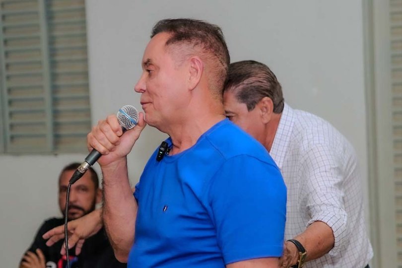 Regularização Fundiária em Cuiabá: Botelho Entrega 115 Escrituras a Moradores Regularização Fundiária em Cuiabá: Botelho Entrega 115 Escrituras a Moradores