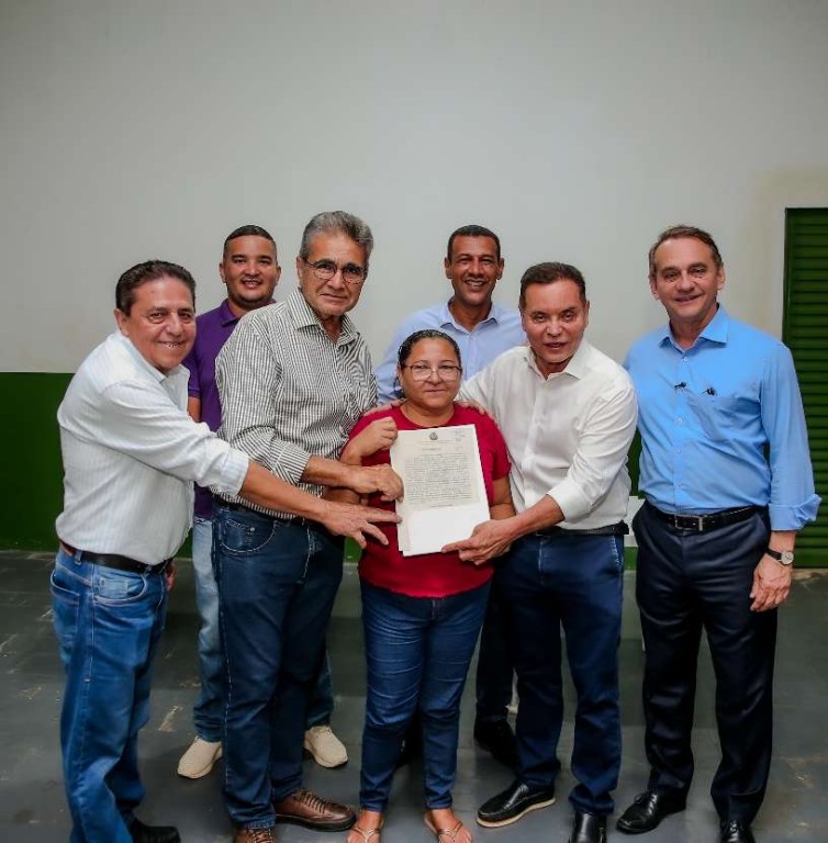 Avanços na Regularização Fundiária em Cuiabá: Entrega de Escrituras Definitivas Avanços na Regularização Fundiária em Cuiabá: Entrega de Escrituras Definitivas