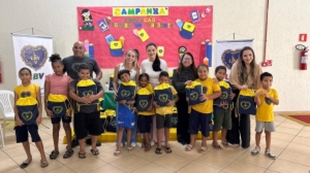 Entrega de Kits Pedagógicos e Reencontro com Idosos: Uma Visita Inspiradora à LBV Entrega de Kits Pedagógicos e Reencontro com Idosos: Uma Visita Inspiradora à LBV