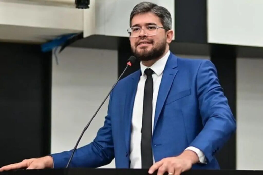 Fellipe Corrêa assume vaga de vereador afastado por corrupção em Cuiabá