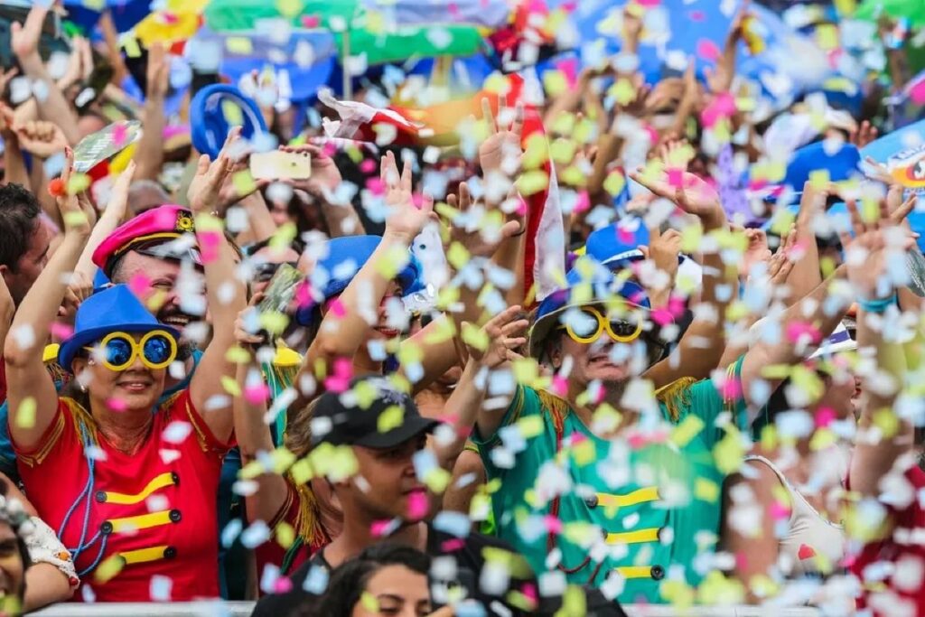 Carnaval 2026 em Cuiabá: Expectativa de 400 mil foliões agita a capital Imagem do artigo
