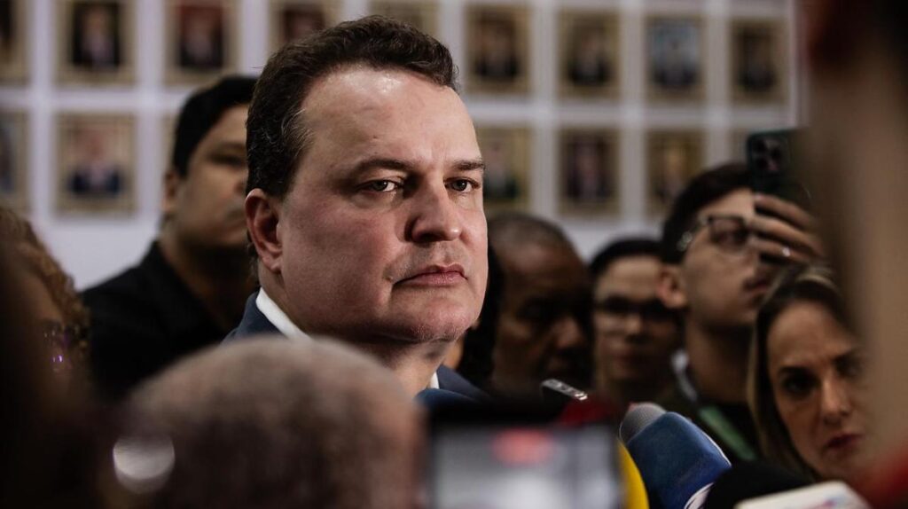 Max Russi Oferece Apoio a Júlio Campos Após Vídeo Manipulado por IA