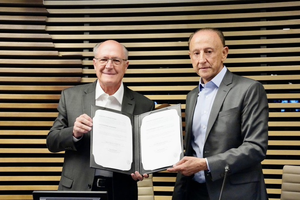 MDIC e Fiesp Firmam Parcerias para Fortalecer Defesa Comercial e Reduzir Burocracia na Indústria MDIC e Fiesp Firmam Parcerias para Fortalecer Defesa Comercial e Reduzir Burocracia na Indústria