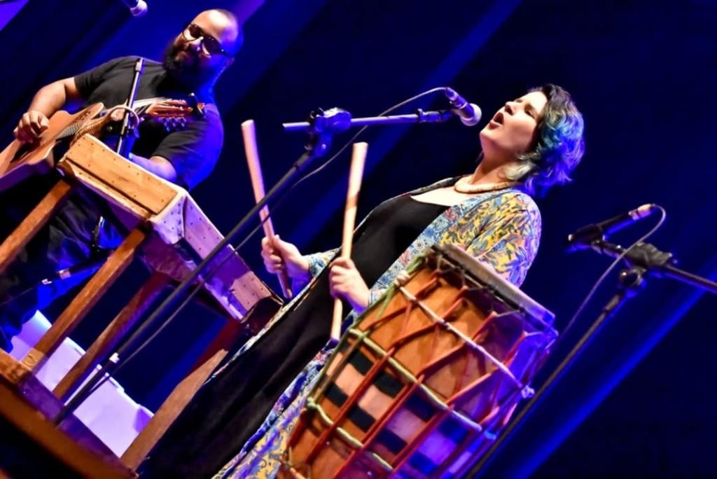 Acompanhe ao Vivo Gravações Musicais de Artistas de Mato Grosso Acompanhe ao Vivo Gravações Musicais de Artistas de Mato Grosso