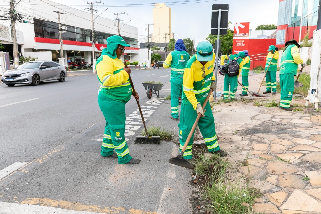 Cuiabá Intensifica Ações de Limpeza e Manutenção com Mobilização de 350 Trabalhadores Cuiabá Intensifica Ações de Limpeza e Manutenção com Mobilização de 350 Trabalhadores