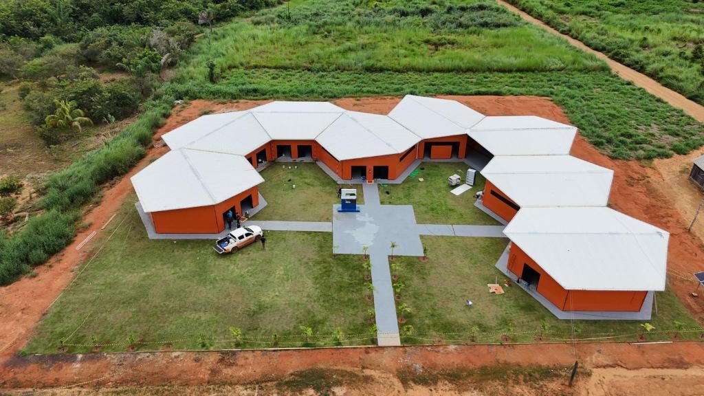 Governo de Mato Grosso Lança Escola Indígena na Terra Wawi: Um Avanço para a Educação Governo de Mato Grosso Lança Escola Indígena na Terra Wawi: Um Avanço para a Educação