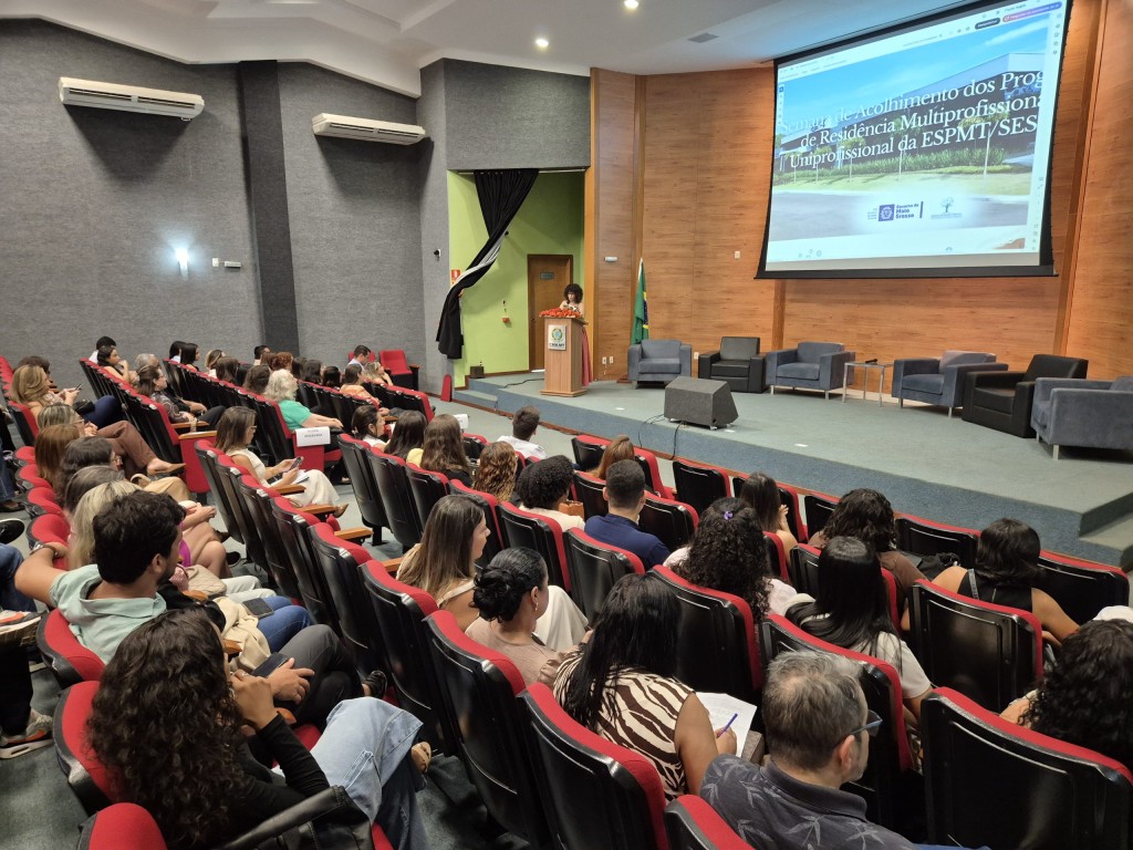 Integração Profissional: 36 Residentes Iniciam Jornada na Escola de Saúde Pública de MT Integração Profissional: 36 Residentes Iniciam Jornada na Escola de Saúde Pública de MT