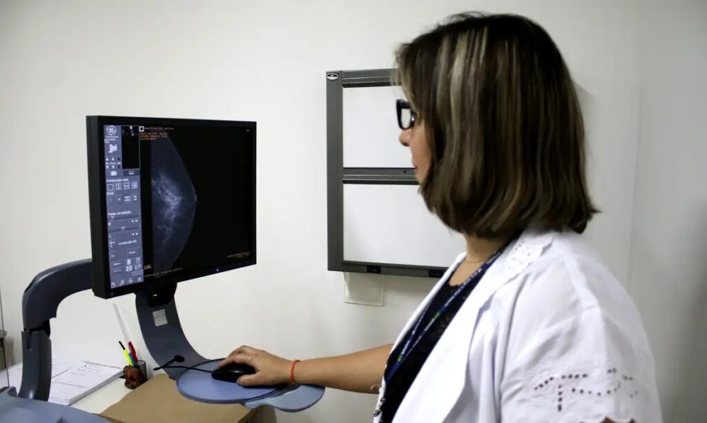 Março Lilás: Mais de 700 Atendimentos de Saúde para Mulheres em Cuiabá Março Lilás: Mais de 700 Atendimentos de Saúde para Mulheres em Cuiabá