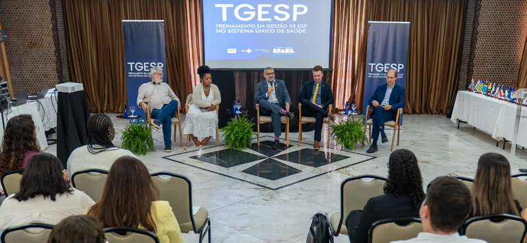 Ministério da Saúde Capacita Profissionais para Gestão de Emergências em Saúde Pública Ministério da Saúde Capacita Profissionais para Gestão de Emergências em Saúde Pública