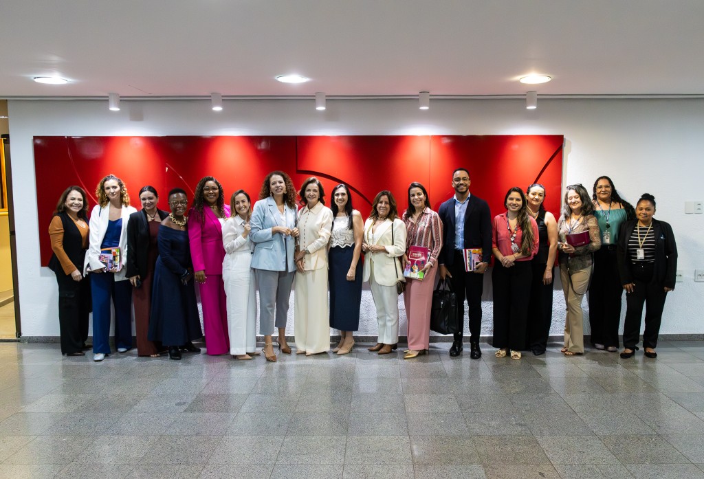 Procuradoria da Mulher da ALMT Promove Avanços na ONU Mulheres e no Senado em Defesa dos Direitos das Mulheres Procuradoria da Mulher da ALMT Promove Avanços na ONU Mulheres e no Senado em Defesa dos Direitos da
