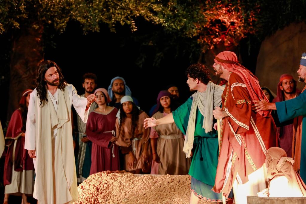 Auto da Paixão de Cristo em MT: Um Evento de Inclusão e Cultura que Reúne Milhares Auto da Paixão de Cristo em MT: Um Evento de Inclusão e Cultura que Reúne Milhares
