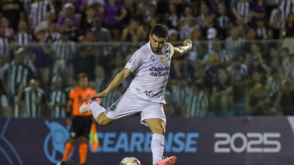 Ceará Enfrenta Cuiabá na Arena Pantanal em Busca da Primeira Vitória na Série B