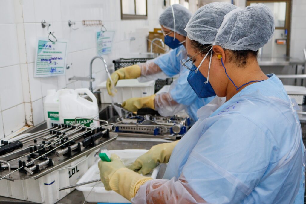 Crer Aumenta Segurança do Paciente com 27 Mil Itens Esterilizados Mensalmente Crer Aumenta Segurança do Paciente com 27 Mil Itens Esterilizados Mensalmente