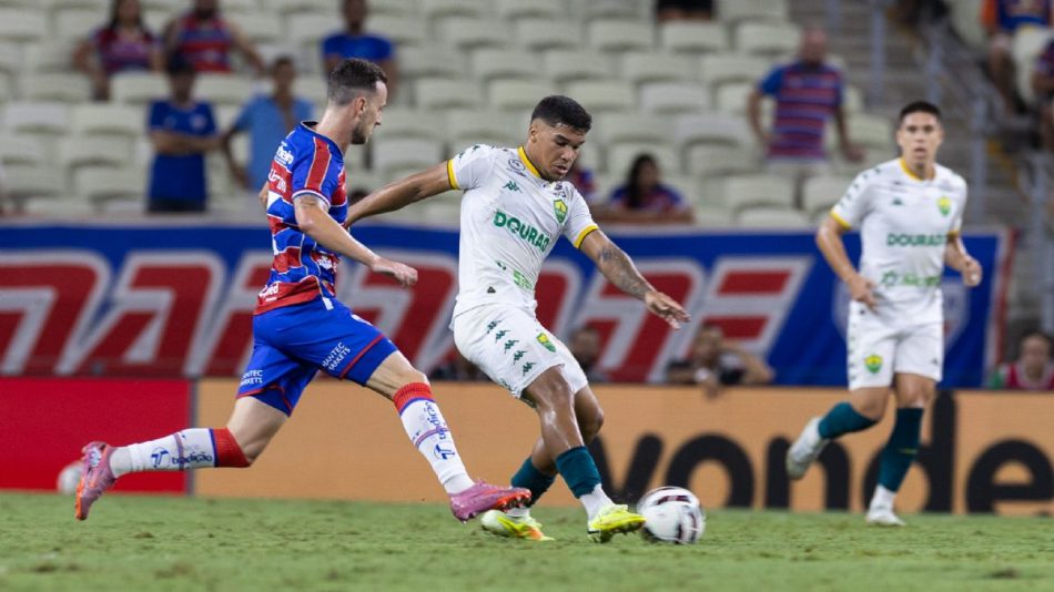 Cuiabá e Fortaleza ficam no 0 a 0 na Série B: Um Empate Surpreendente Cuiabá e Fortaleza ficam no 0 a 0 na Série B: Um Empate Surpreendente