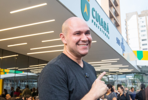 Cuiabá e Santander firmam empréstimo de R$ 111 milhões com prazo de 10 anos Cuiabá e Santander firmam empréstimo de R$ 111 milhões com prazo de 10 anos