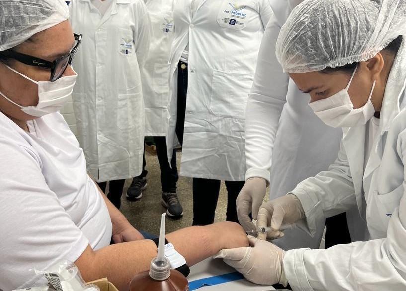 Cursos Técnicos Gratuitos na Saúde: Inscrições Abertas em Mato Grosso Cursos Técnicos Gratuitos na Saúde: Inscrições Abertas em Mato Grosso