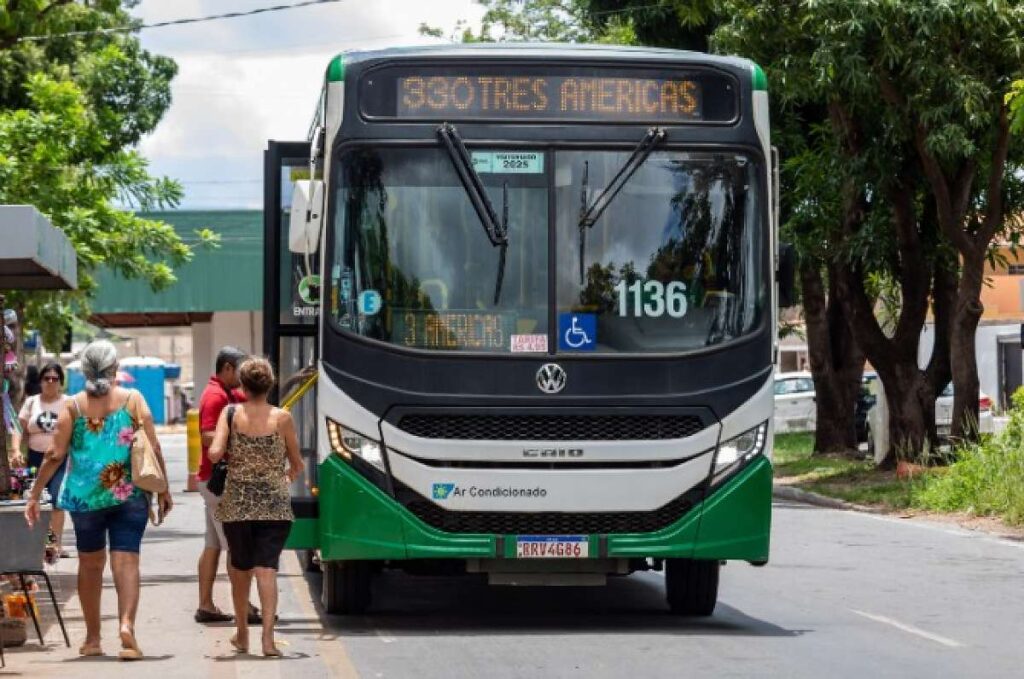 Festival da Pamonha em Cuiabá: Ônibus a Cada 30 Minutos para o Evento Festival da Pamonha em Cuiabá: Ônibus a Cada 30 Minutos para o Evento