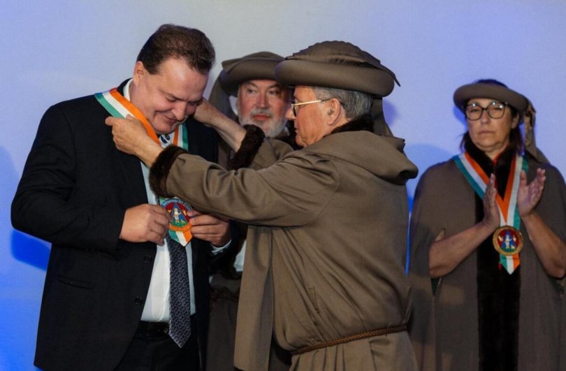 Max Russi Recebe Homenagem Internacional por Contribuições à Produção Queijeira Max Russi Recebe Homenagem Internacional por Contribuições à Produção Queijeira