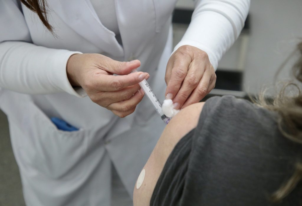 Saúde SP: Seminário Online Reforça Diagnóstico entre Febre Amarela e Dengue Saúde SP: Seminário Online Reforça Diagnóstico entre Febre Amarela e Dengue
