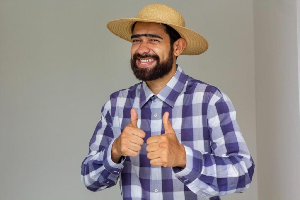 Turnê Gratuita ‘História de Pescador’ Encanta Rondonópolis com Show e Oficina Turnê Gratuita 'História de Pescador' Encanta Rondonópolis com Show e Oficina