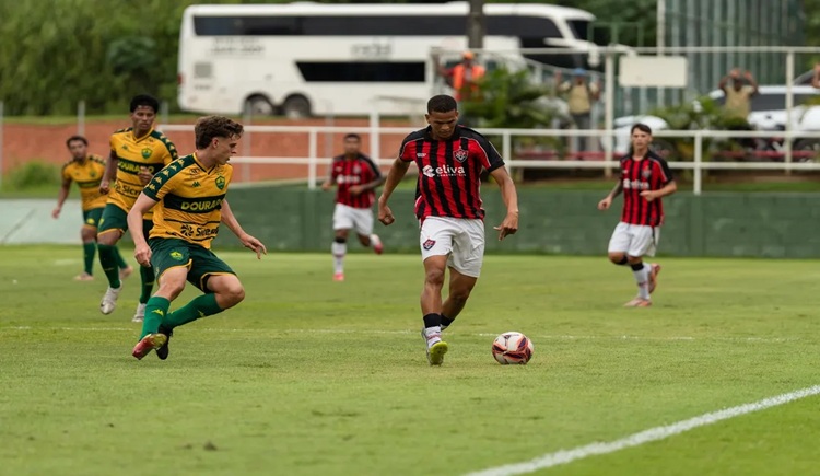 Cuiabá Enfrenta Derrota e Continua na Zona de Rebaixamento do Brasileiro Sub-20 Cuiabá Enfrenta Derrota e Continua na Zona de Rebaixamento do Brasileiro Sub-20