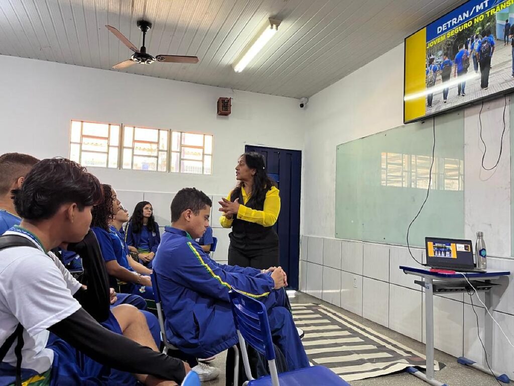 Detran Realiza Circuito de Palestras sobre Educação no Trânsito para 680 Estudantes em Cuiabá Detran Realiza Circuito de Palestras sobre Educação no Trânsito para 680 Estudantes em Cuiabá
